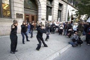 Manifestation devant un centre de recrutement. (Photo: antirecrutement.info)