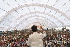 Rajagopal le 2 octobre 2007, au début de Janadesh 2007, une marche de 350 km de Gwalior à Delhi par 25 000 personnes, Inde. (Photo: Ekta Parishad)