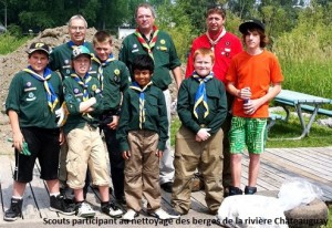 Scouts de Chateauguay-participants au nettoyage des berges de la rivière Chateauguay. (Photo: infosuroit.com)