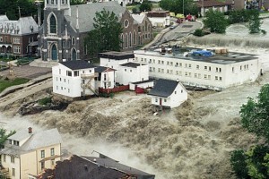 Inondations au Saguenay, Lac-Saint-Jean en 1996. (Photo: Pierre Côté)