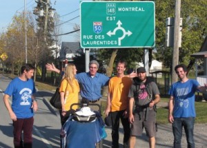 À Angers, durant la marche de Gatineau à Montréal, 8 octobre 2011. (Photo: inconnu)