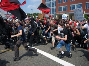 Black bloc au RNC, St-Paul 2008. (Photo: CC)