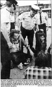 Arrestation suite à des actions contre l'uranium namibien à Montréal, août 1986. (Photo: archives La Presse)