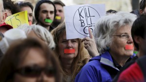 Manifestation contre le projet de loi C-51 à Ottawa. (Photo: Chris Wattie)